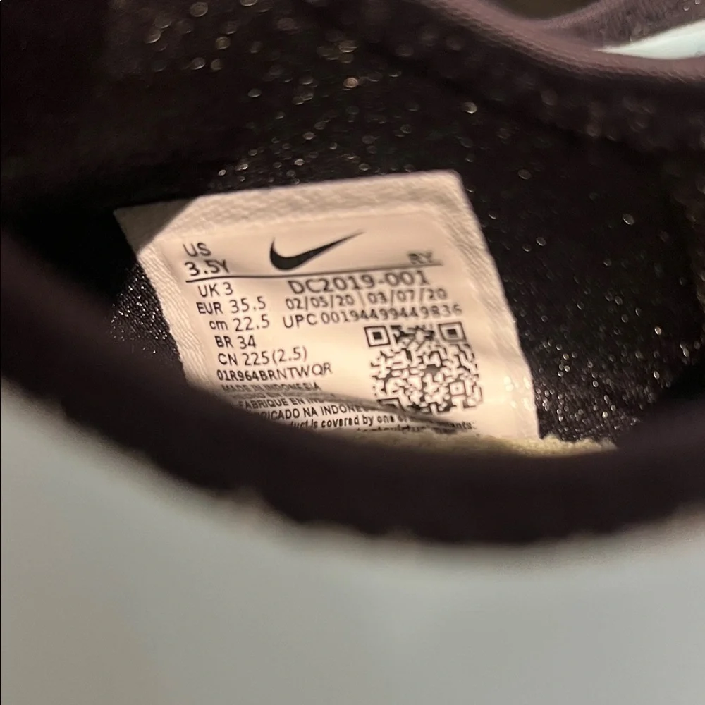 **NEW** Nike Kids Flex Runner Black and Light Blue Sneakers - Picture 5 of 6
